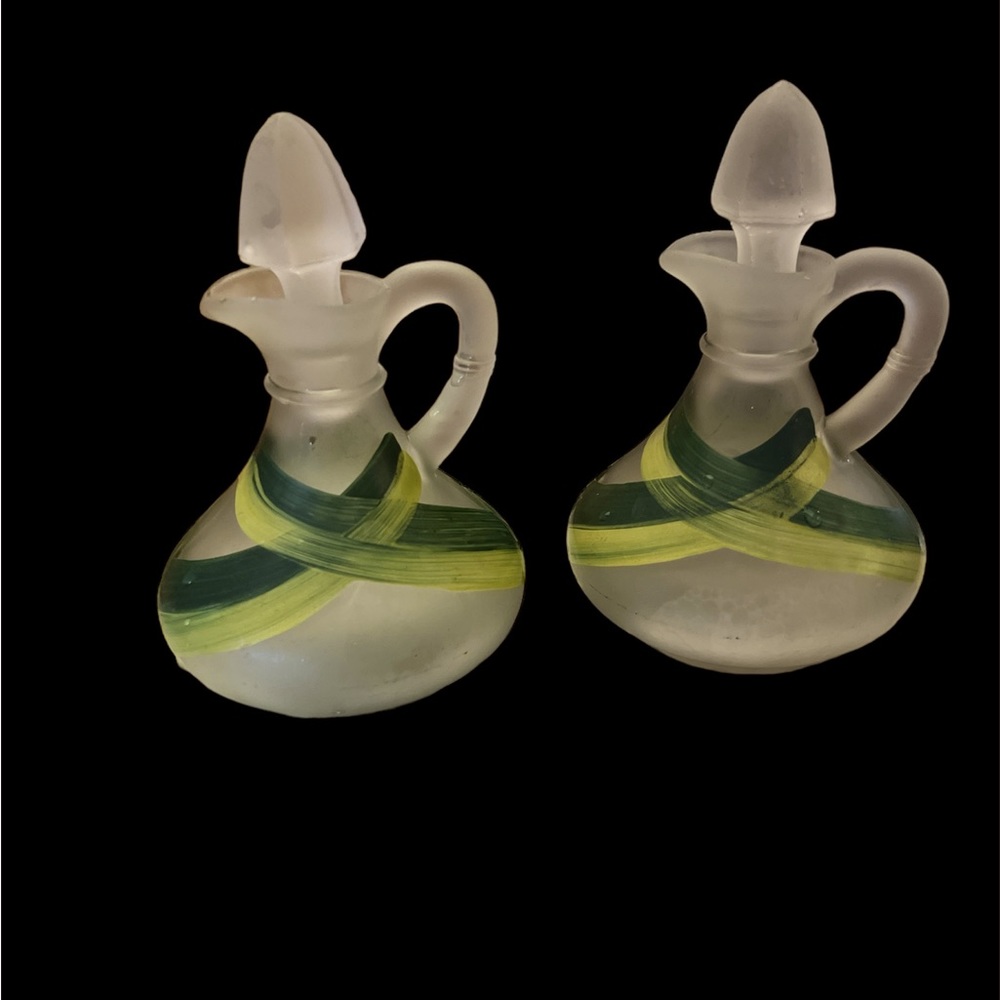 ❣️❣️Vintage hand painted cruet set circa 1950's ❣️❣️
